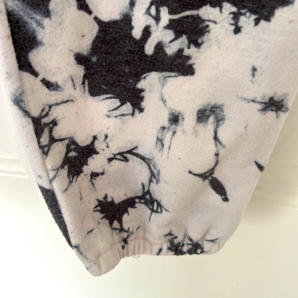 Jessica Simpson, sportswear,Felicity, jogger pants,white ocean,tie-dye, size, XL - Picture 5 of 10